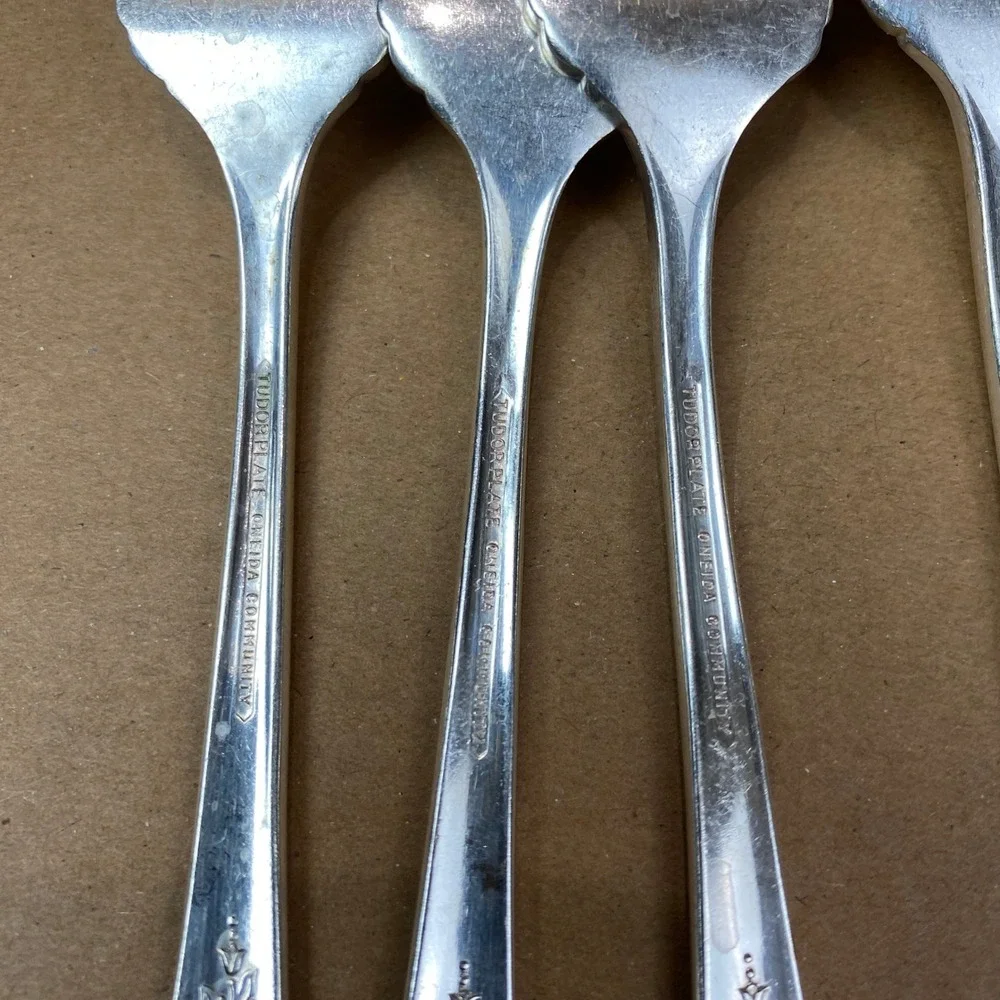 VTG 1941 Tudor Fantasy Silverware Set 58pc Service for 12 Floral Silverplate